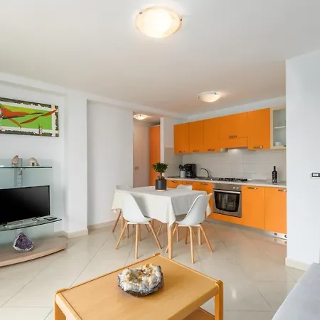 With Parking Space Rozac, - 27272 Apartament