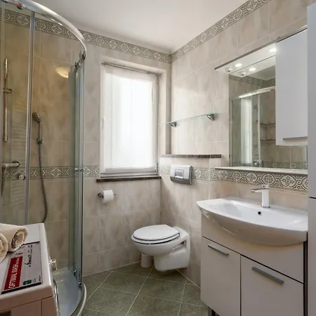 Apartments With Parking Space Rozac, Umag - 27272 Διαμέρισμα