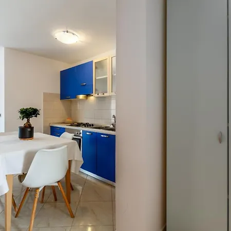 With Parking Space Rozac, - 27272 * Umag