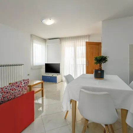 Apartments With Parking Space Rozac, Umag - 27272 Διαμέρισμα