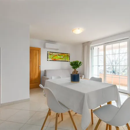 Apartments With Parking Space Rozac, Umag - 27272 Ουμάγκ