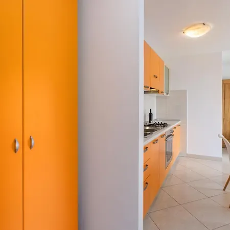Apartments With Parking Space Rozac, Umag - 27272 Lägenhet